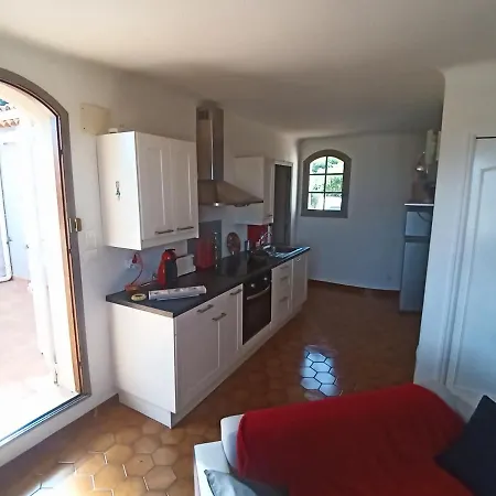 Haut De En Duplex T2 Avec Terrasse Vue Rade